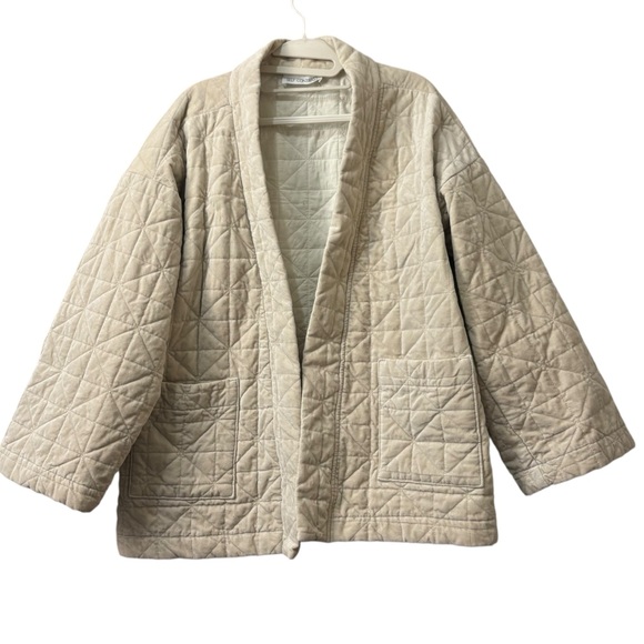 self contrast Jackets & Blazers - Self Contrast Made in USA Quilted‎ Velvet Beige Kimono Style Jacket Oversized M